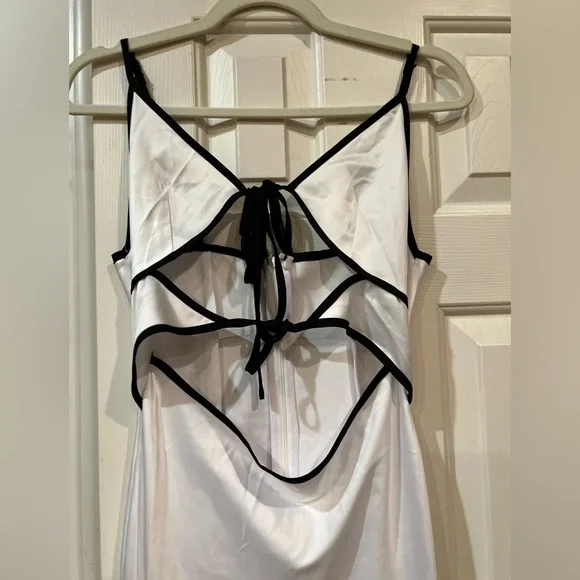 COMMENSE Semi-Sheer Contrast Trim Tie-Front Long Dress COLOR - White size Small - Picture 9 of 11